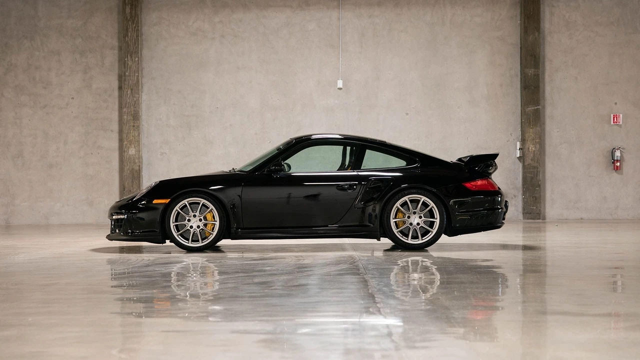 2008 Porsche 997 GT2 - Image 17 of 31