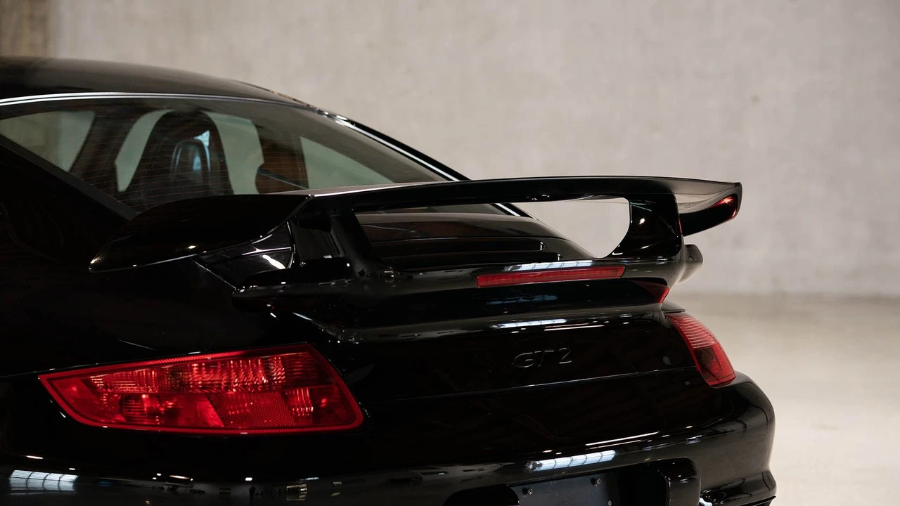2008 Porsche 997 GT2 - Image 2 of 31