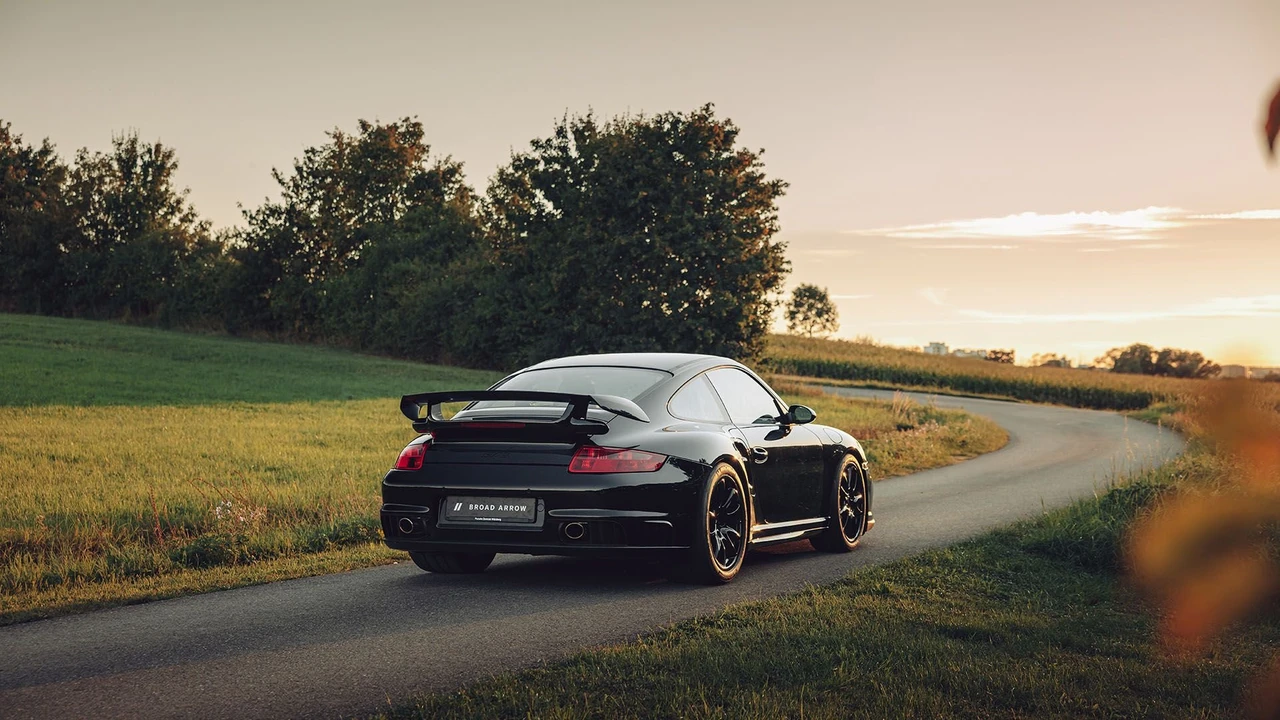 2008 Porsche 997 GT2 - Image 3 of 31