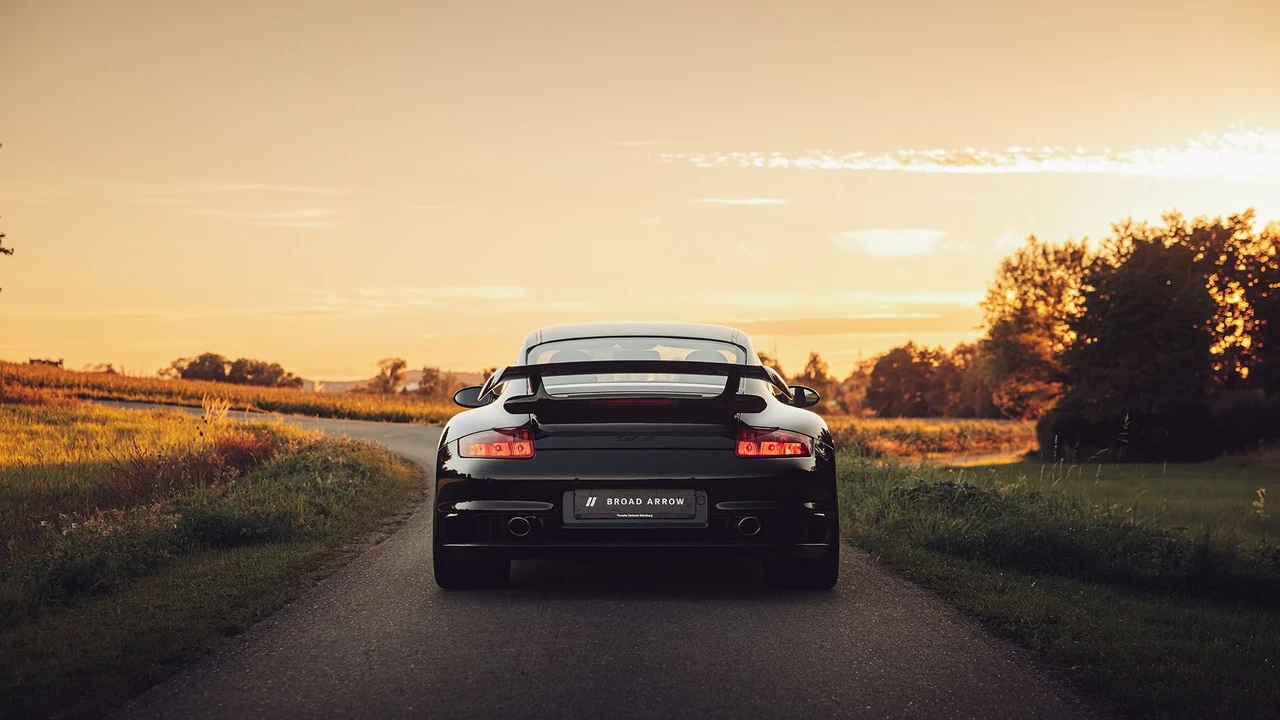 2008 Porsche 997 GT2 - Image 2 of 31