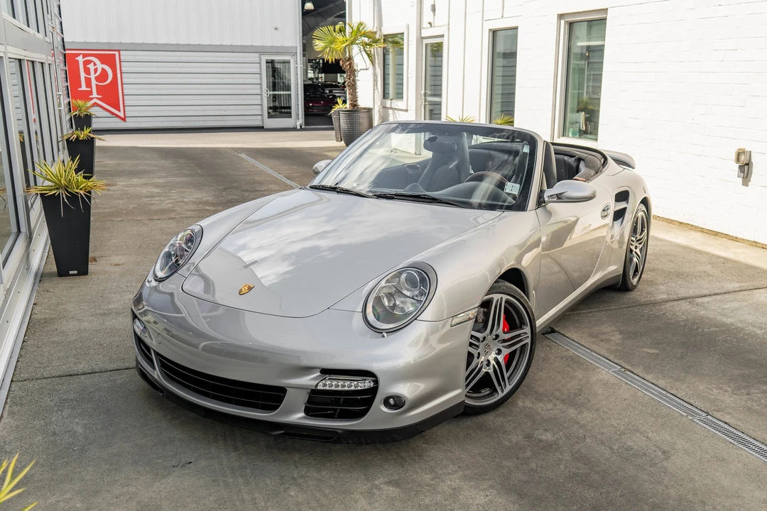 2008 Porsche - Image 2 of 31