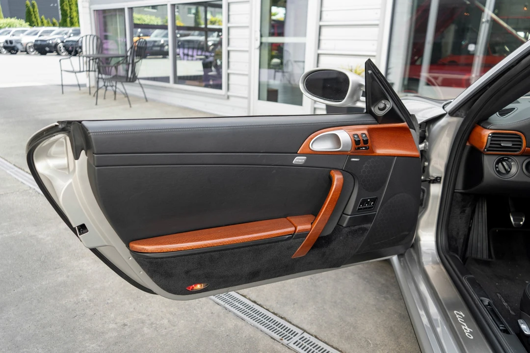 2008 Porsche - Image 11 of 31
