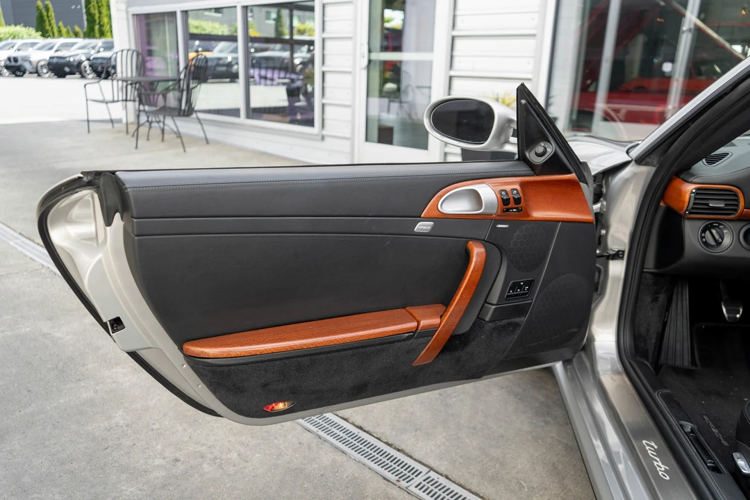 2008 Porsche 911 - Image 11 of 31