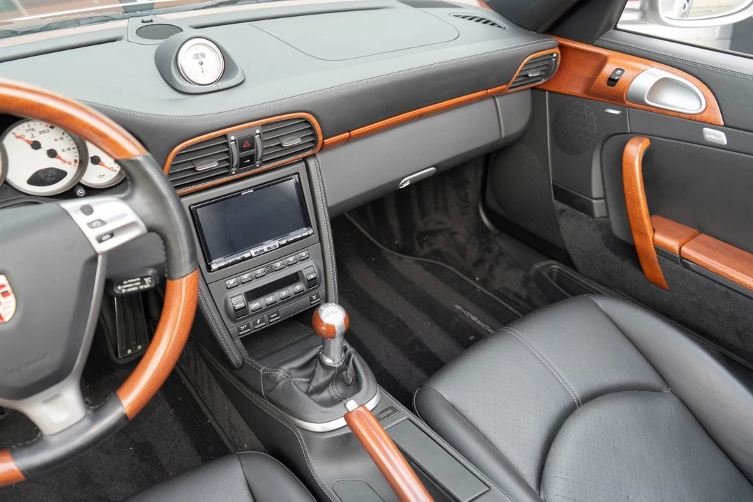 2008 Porsche 911 - Image 17 of 31