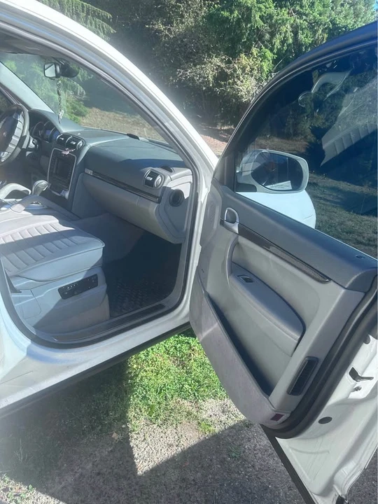 2008 Porsche 955/957 Cayenne - Image 2 of 2
