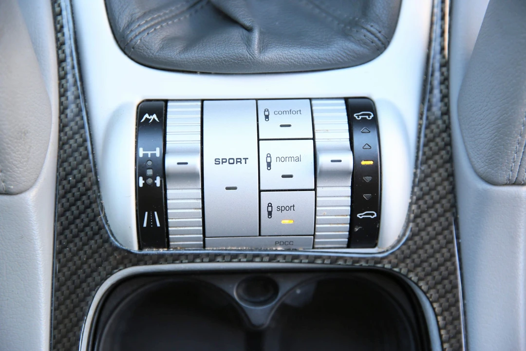 2008 Porsche 955/957 Cayenne GTS - Image 13 of 31