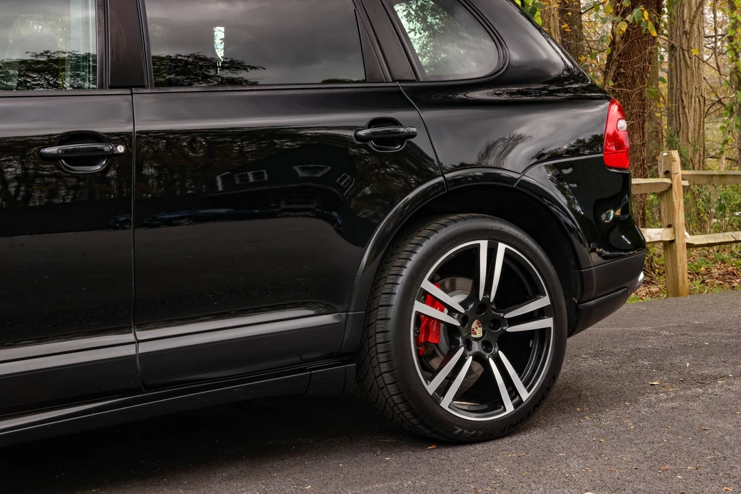 2008 Porsche 955/957 Cayenne GTS - Image 30 of 31