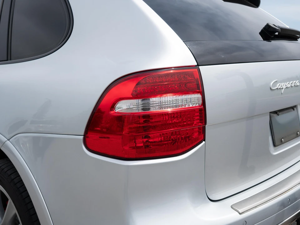 2008 Porsche 955/957 Cayenne GTS - Image 13 of 31