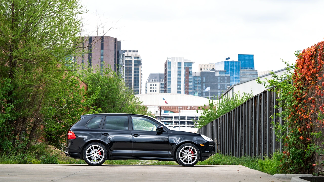 2008 Porsche 955/957 Cayenne GTS - Image 14 of 31