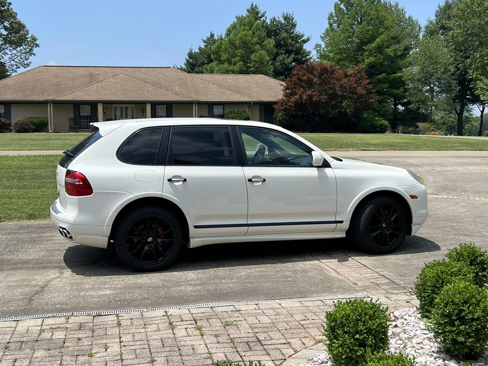 2008 Porsche 955/957 Cayenne GTS - Image 13 of 31