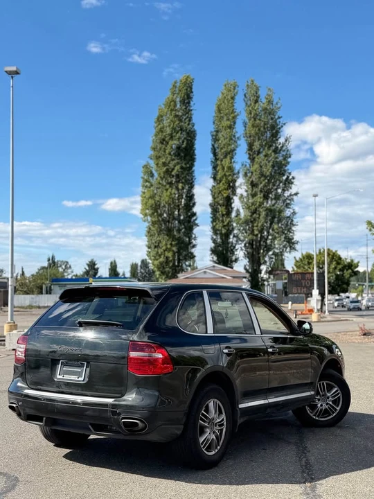 2008 Porsche 955/957 Cayenne S - Image 2 of 11
