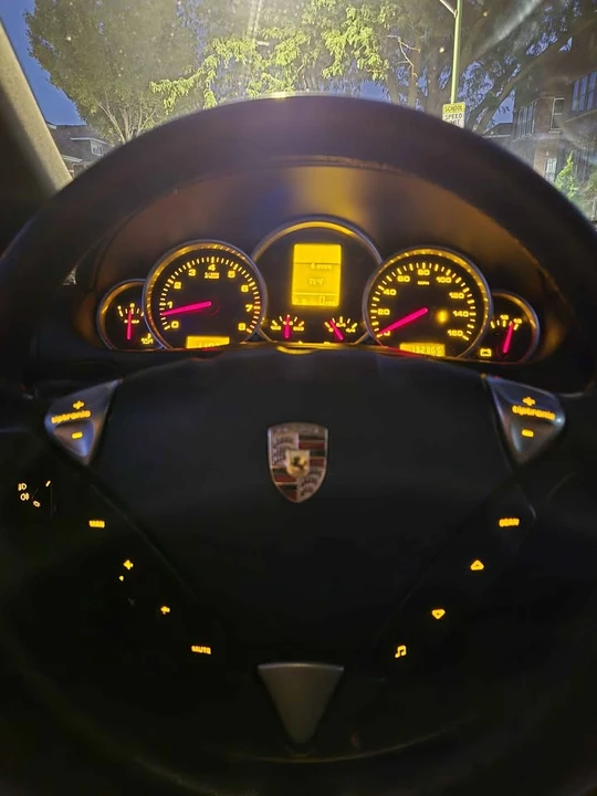 2008 Porsche 955/957 Cayenne S - Image 9 of 10