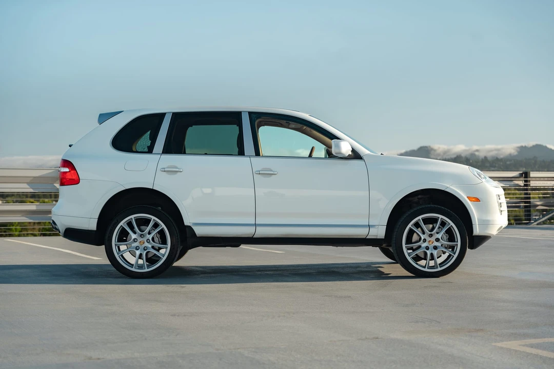 2008 Porsche 955/957 Cayenne S - Image 10 of 31