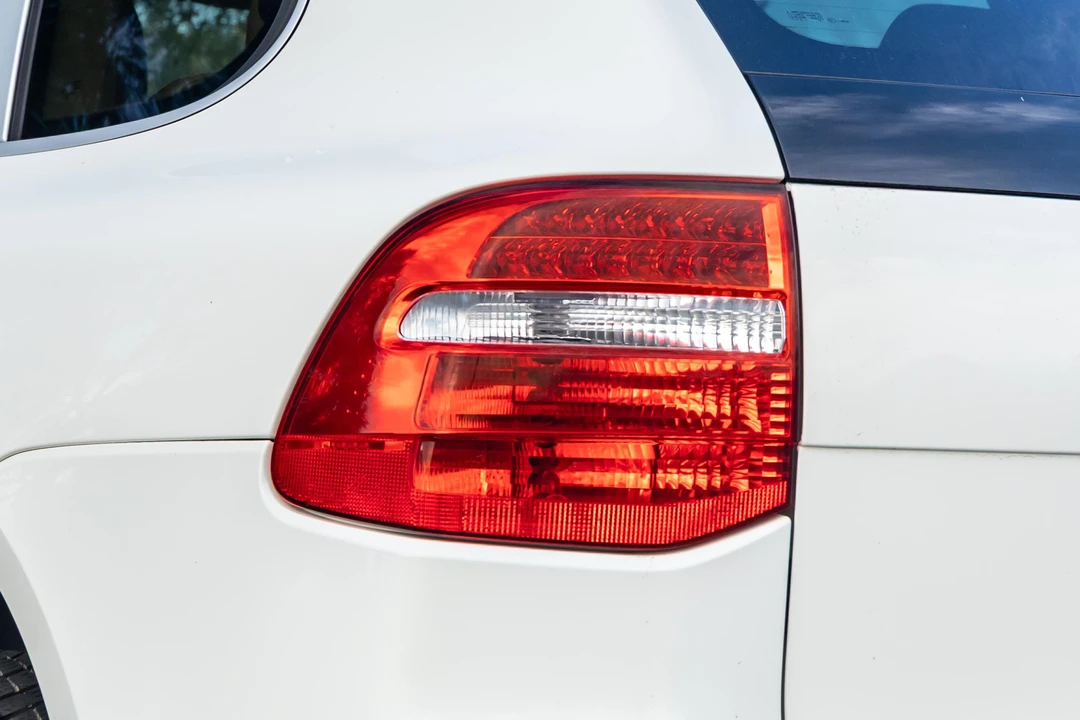 2008 Porsche 955/957 Cayenne S - Image 14 of 31