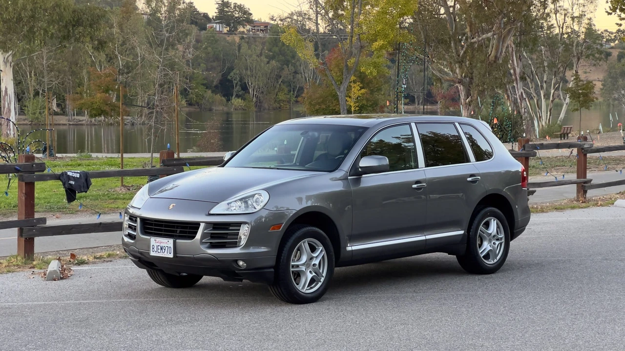 2008 Porsche 955/957 Cayenne S - Image 2 of 31