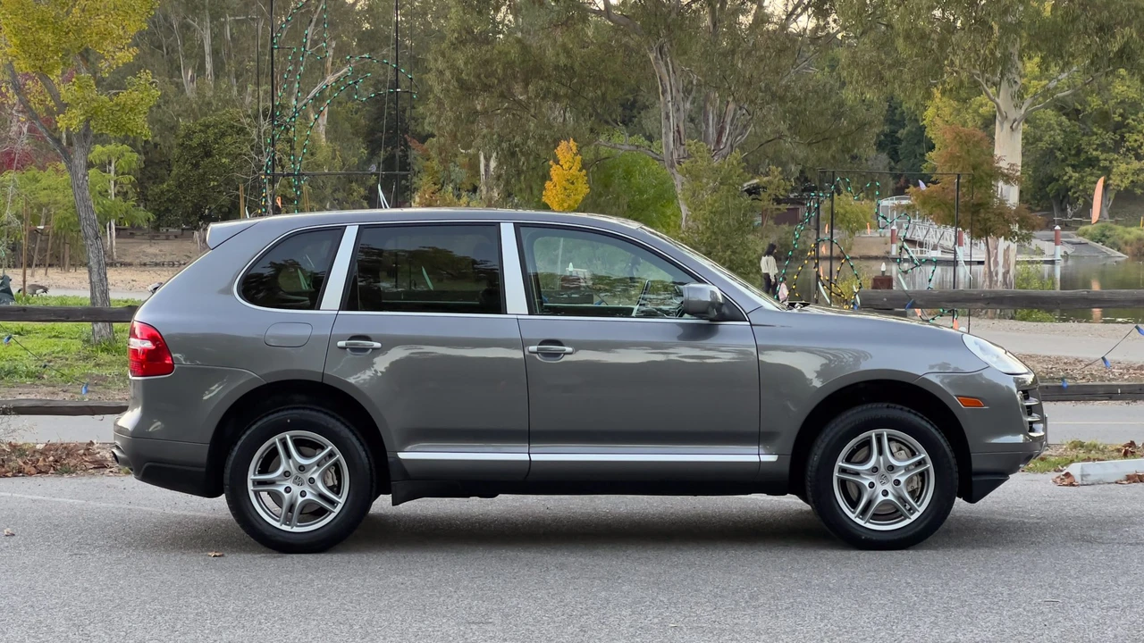 2008 Porsche 955/957 Cayenne S - Image 11 of 31
