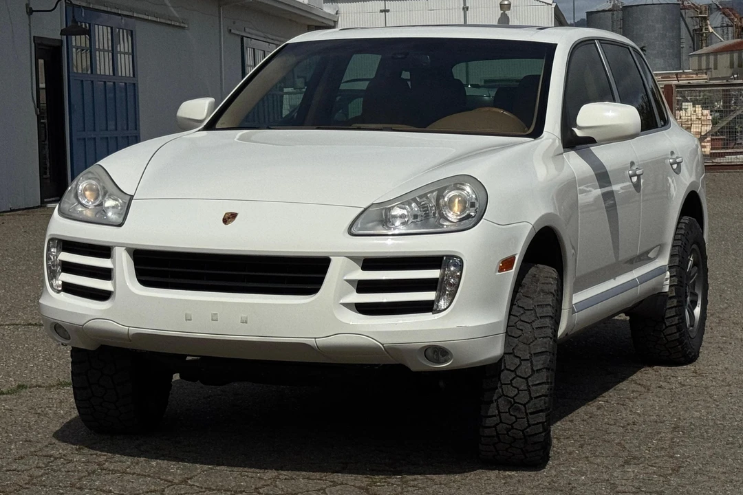 2008 Porsche 955/957 Cayenne S - Image 2 of 31