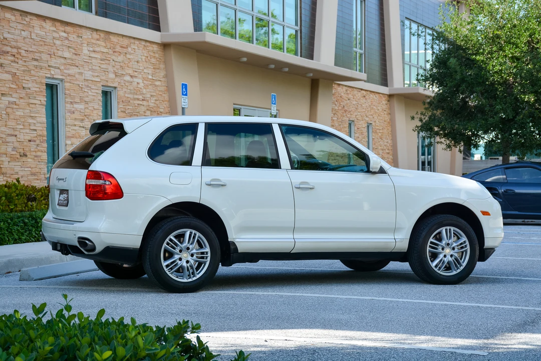 2008 Porsche 955/957 Cayenne S - Image 12 of 31