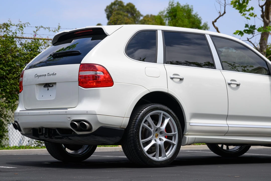 2008 Porsche 955/957 Cayenne Turbo - Image 30 of 31
