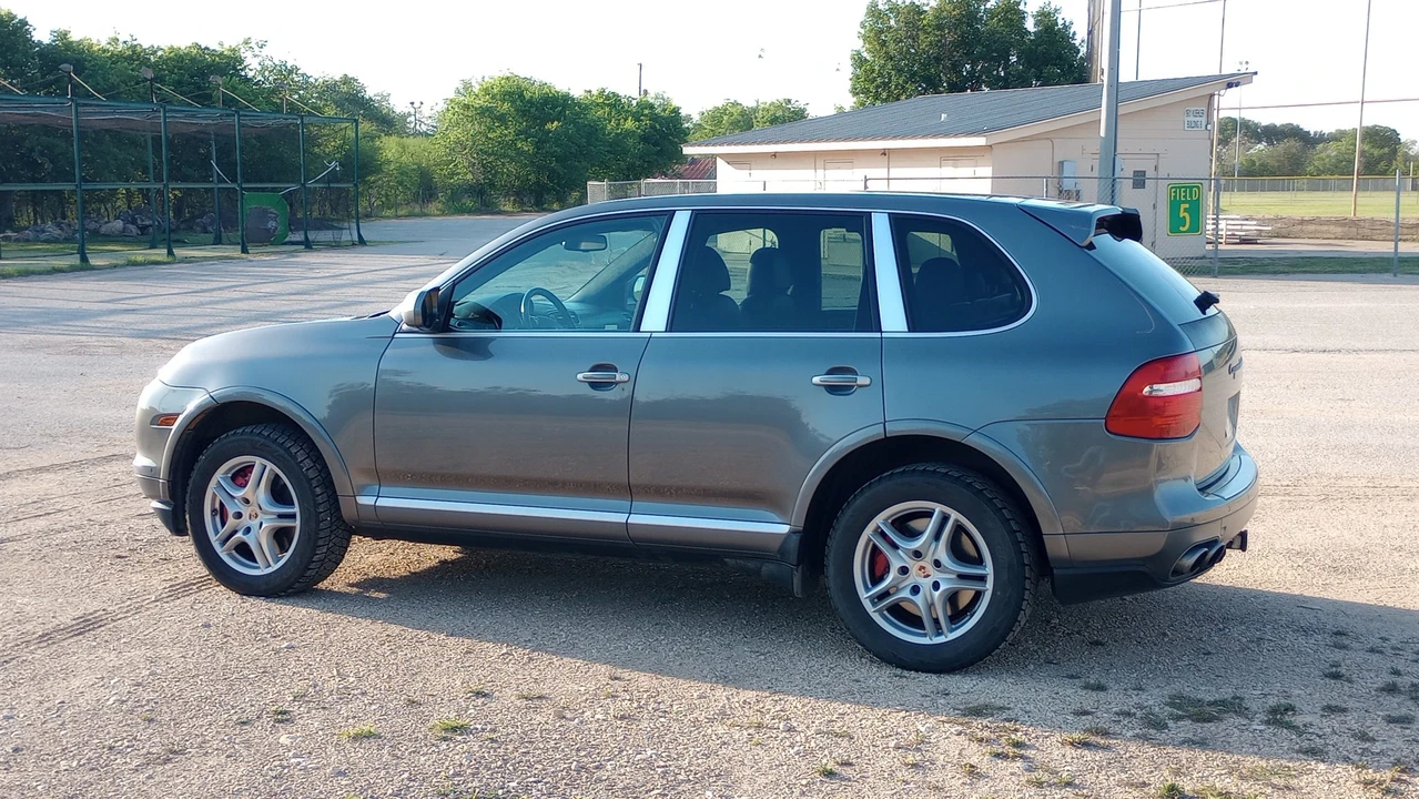2008 Porsche 955/957 Cayenne Turbo - Image 10 of 31