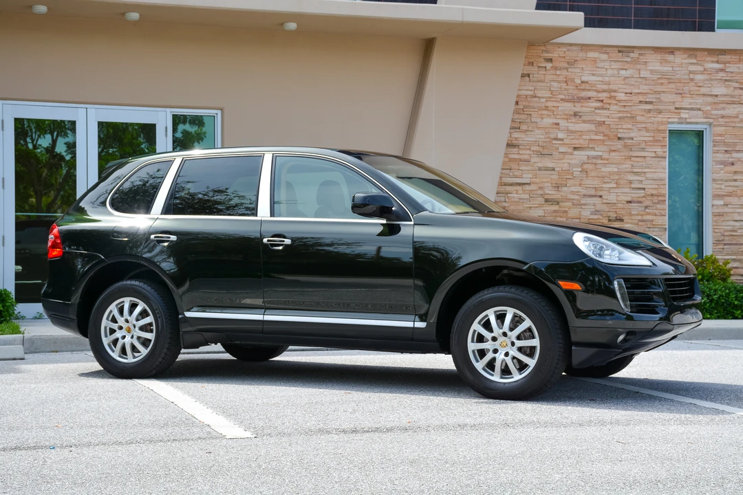 2008 Porsche 955/957 Cayenne - Image 2 of 31