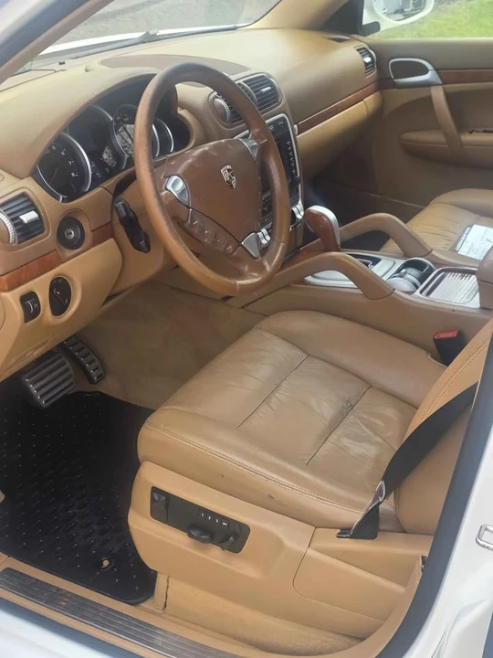 2008 Porsche 955/957 Cayenne S - Image 16 of 17
