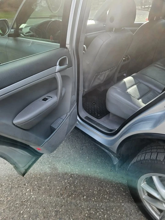 2008 Porsche 955/957 Cayenne S - Image 16 of 19