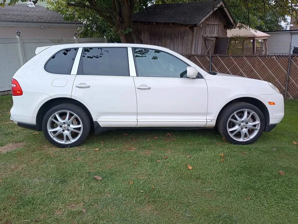 2008 Porsche 955/957 Cayenne S - Image 2 of 16