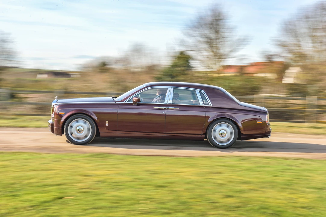 2008 Rolls-Royce Phantom VII - Image 14 of 31