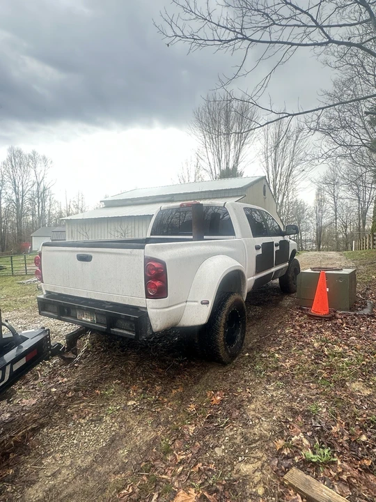 2008 Ram Heavy Duty - Image 3 of 4
