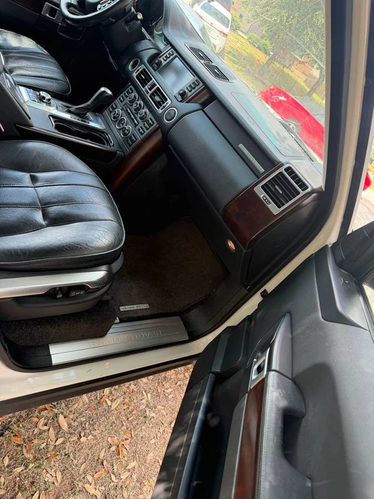 2008 Land Rover Range Rover L322 - Image 9 of 14