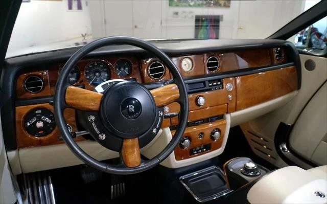 2008 Rolls-Royce Phantom VII - Image 14 of 31