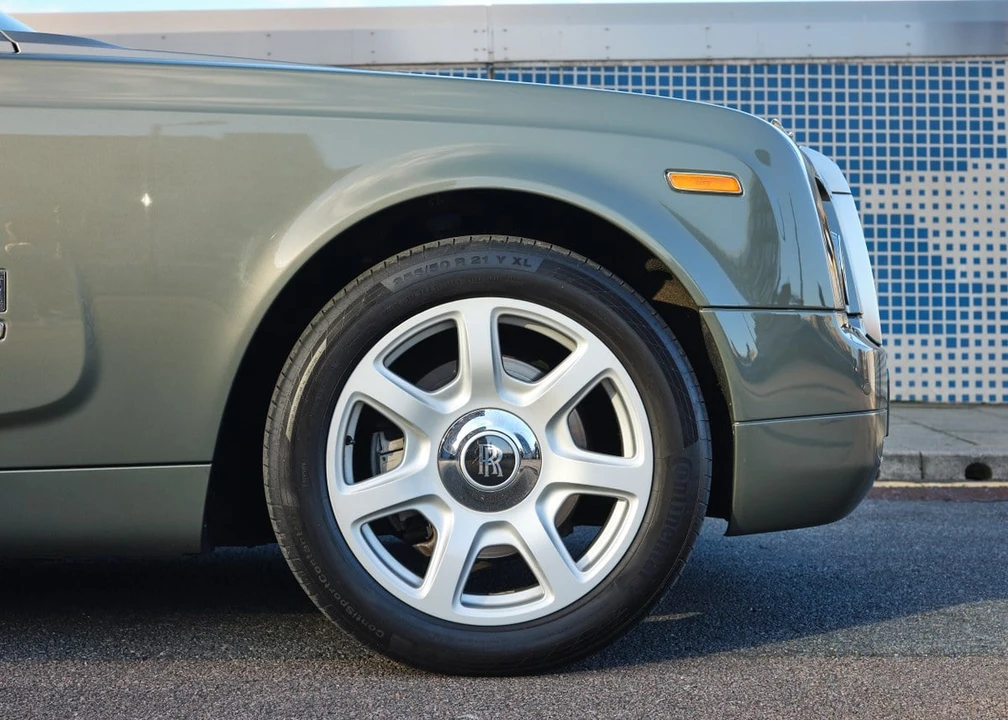 2008 Rolls-Royce Phantom VII - Image 13 of 30