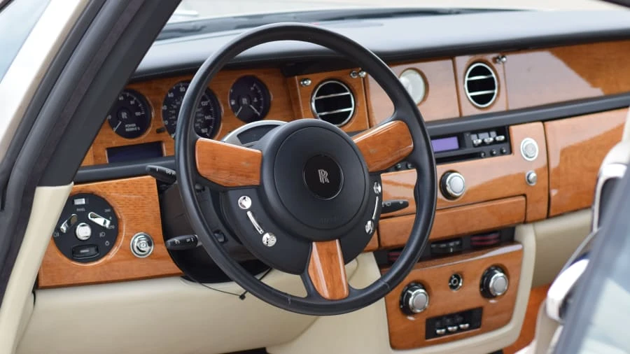 2008 Rolls-Royce Phantom VII - Image 12 of 31