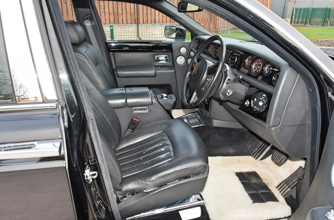 2008 Rolls-Royce Phantom VII - Image 28 of 30