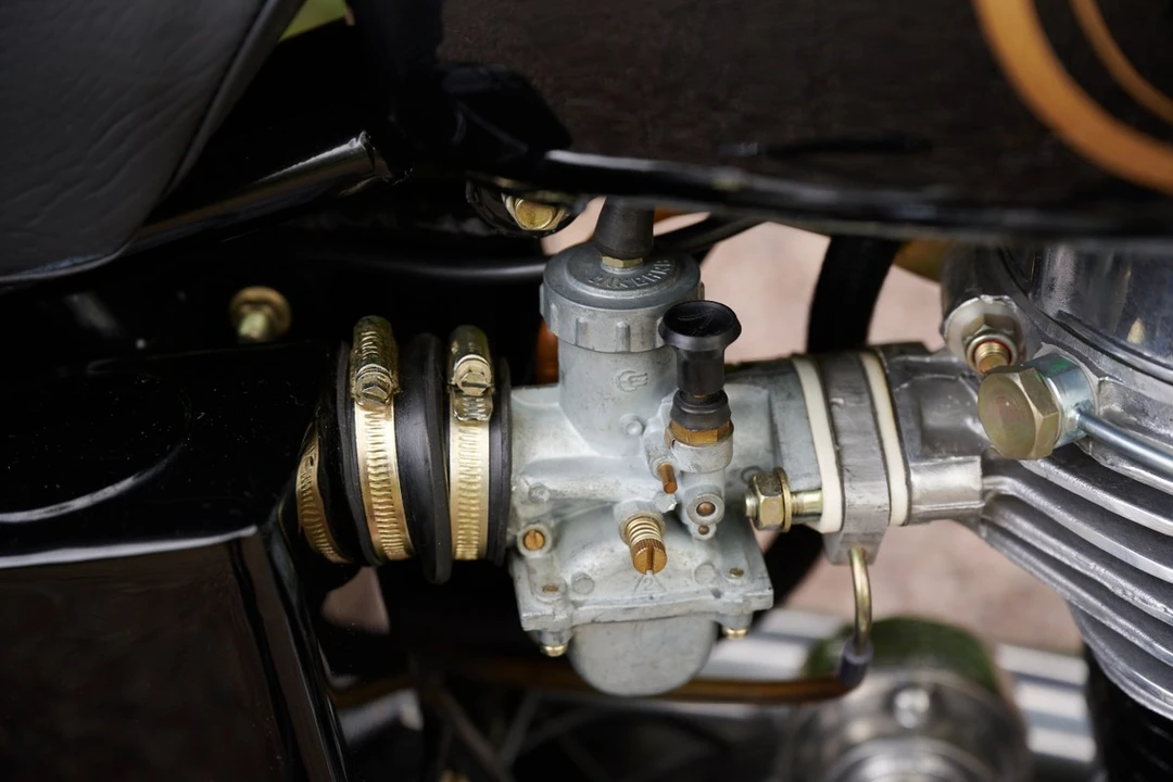2010 Royal Enfield - Image 17 of 30