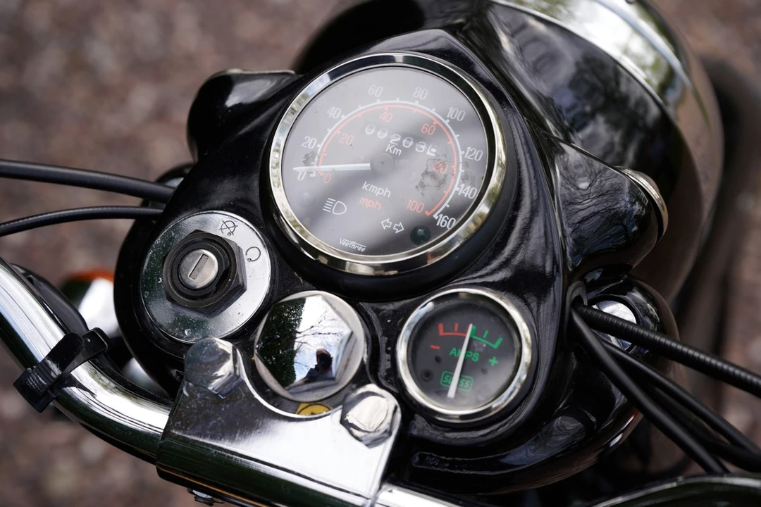 2010 Royal Enfield - Image 25 of 30