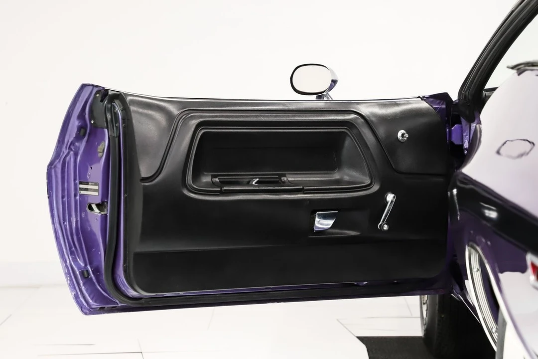 2008 Dodge Challenger 3rd Gen - Image 8 of 31