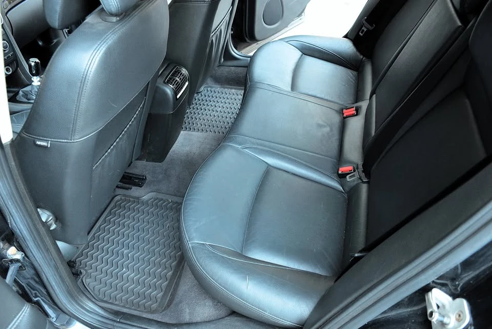 2008 Saab 9-3 2nd Gen - Image 15 of 20
