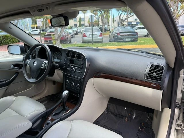 2008 Saab - Image 15 of 18