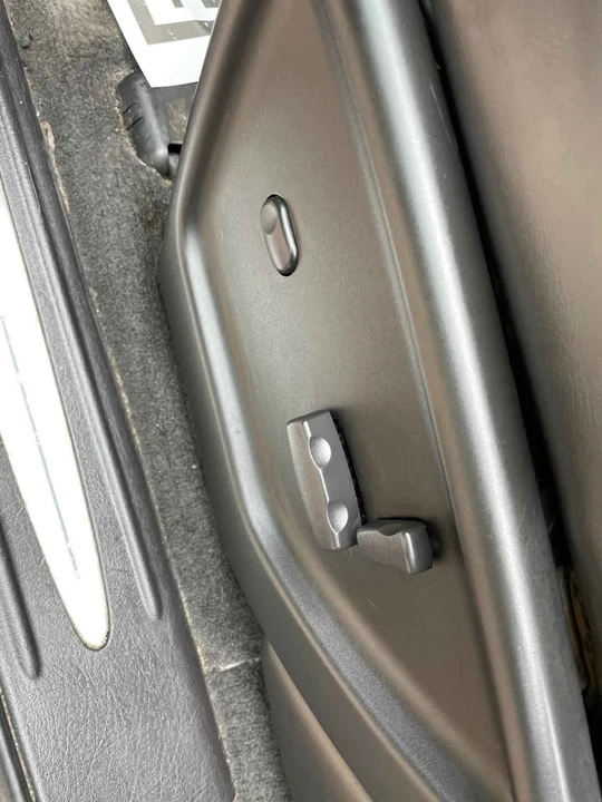 2008 Saab - Image 11 of 19