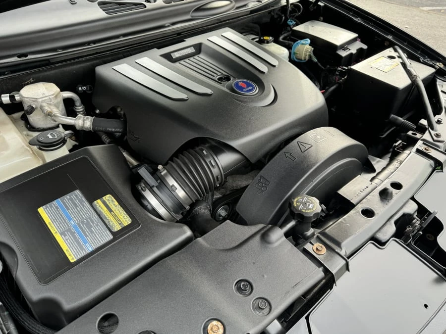 2008 Saab - Image 10 of 11