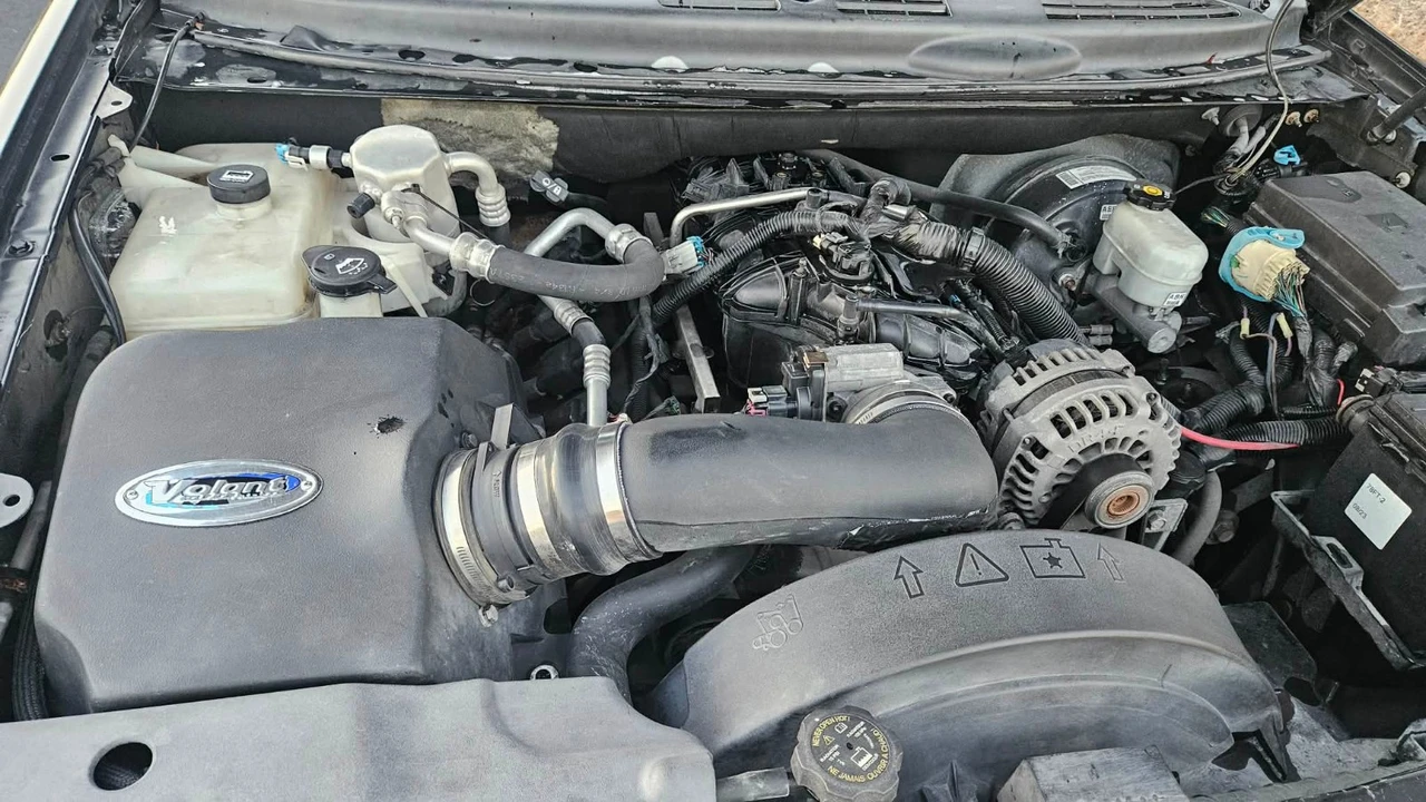 2008 Saab - Image 11 of 17