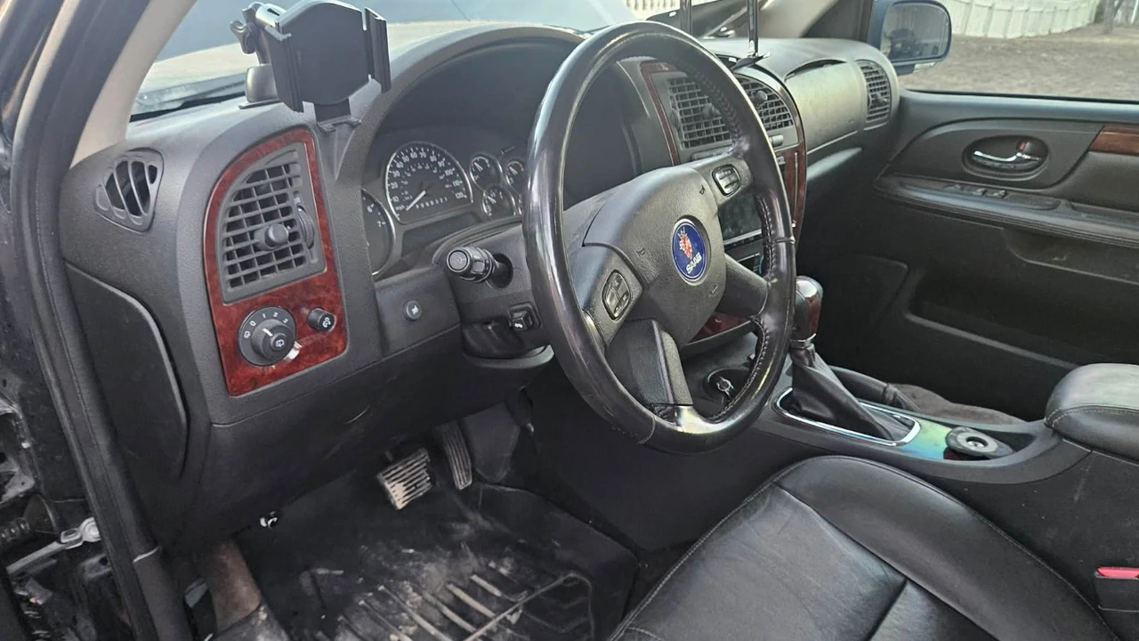 2008 Saab - Image 15 of 17