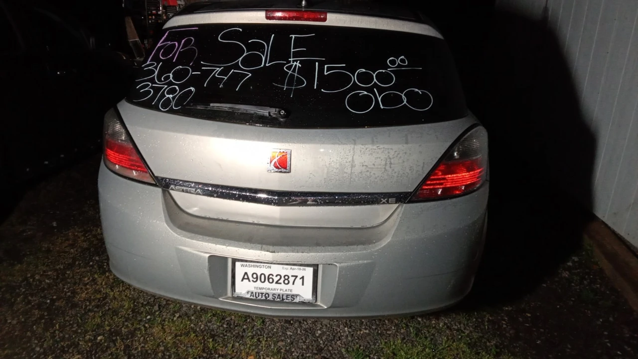2008 Saturn - Image 2 of 11