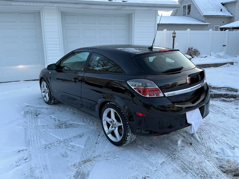 2008 Saturn - Image 2 of 11