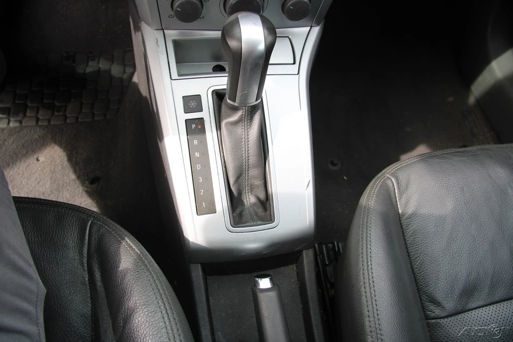 2008 Saturn - Image 17 of 21