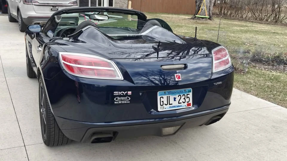 2008 Saturn Sky Red Line - Image 2 of 17