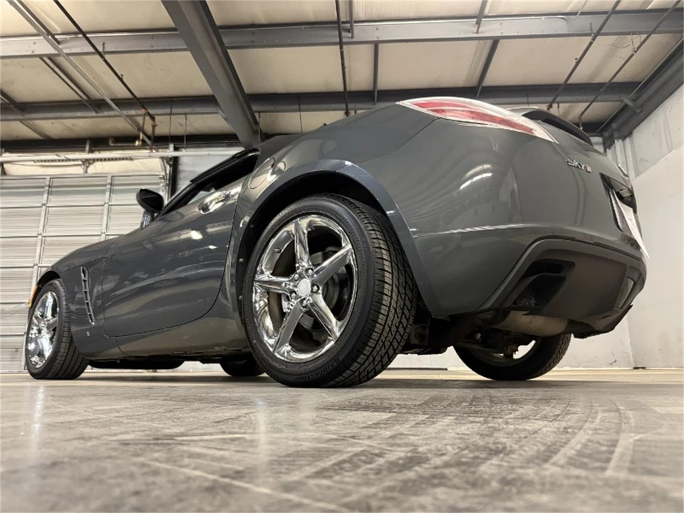 2008 Saturn Sky - Image 4 of 31