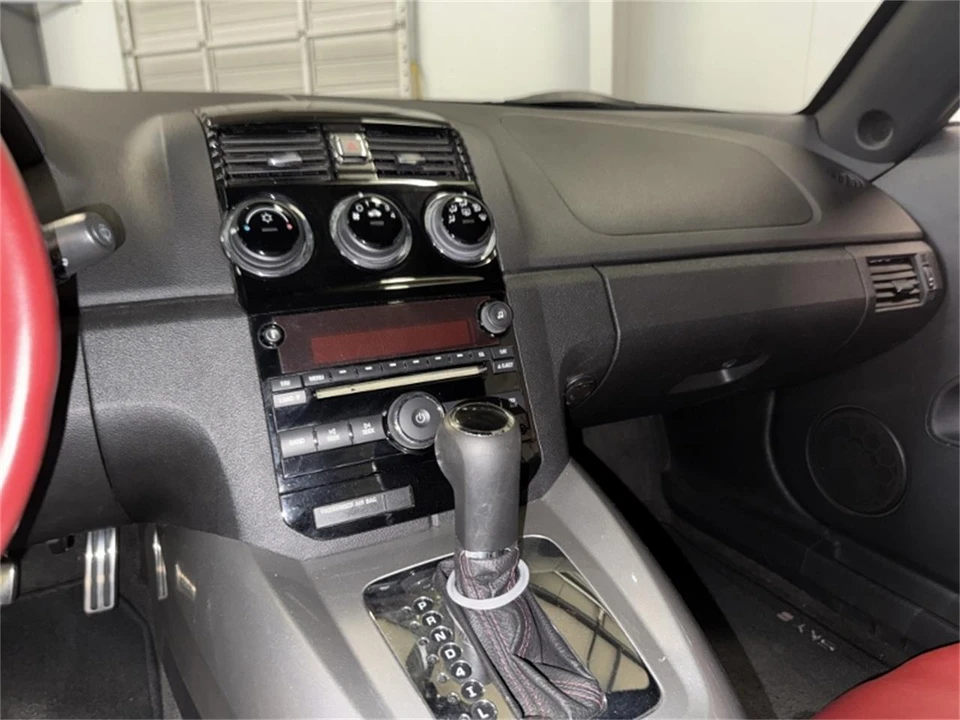 2008 Saturn Sky - Image 18 of 31
